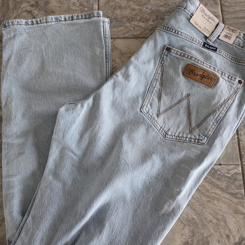 Women's Wrangler Bailey High Rise Boot Cut Jeans